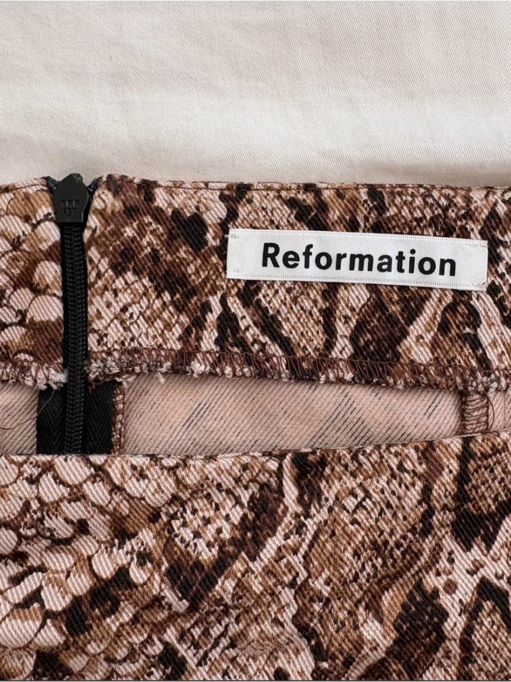 Reformation Brown Mini Skirt size 8 - Picture 3 of 5